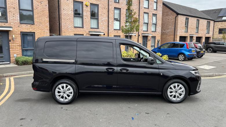 Ford Transit Connect 250 L2 Petrol 1.5 EcoBoost PHEV 150 Limited Van Auto